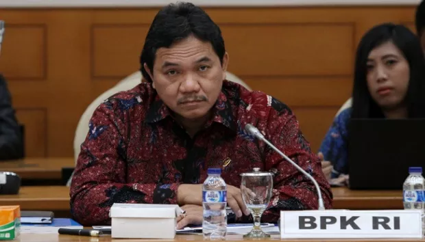 Disebut di Kasus Korupsi BTS Kominfo, Kejagung Tunggu Izin Jokowi Periksa Achsanul Qosasi