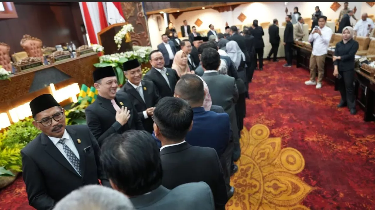 DPRD Jawa Timur Apresiasi Kinerja Gubernur dalam Laporan LKPJ 2024