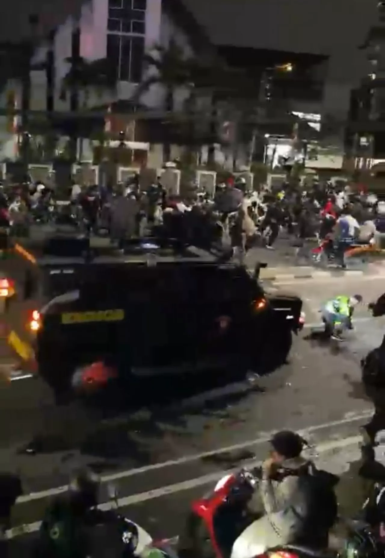 Ojol Tewas Terlindas Rantis Brimob di Jakarta, Tujuh Anggota Diamankan