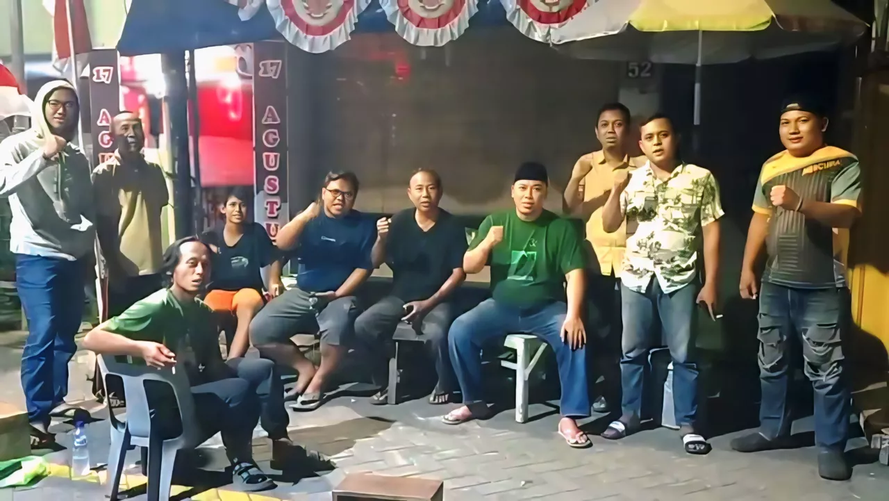Kompak! Warga RT 009 RW 003: Siap Jogo Suroboyo, Siap Jogo Perak Barat