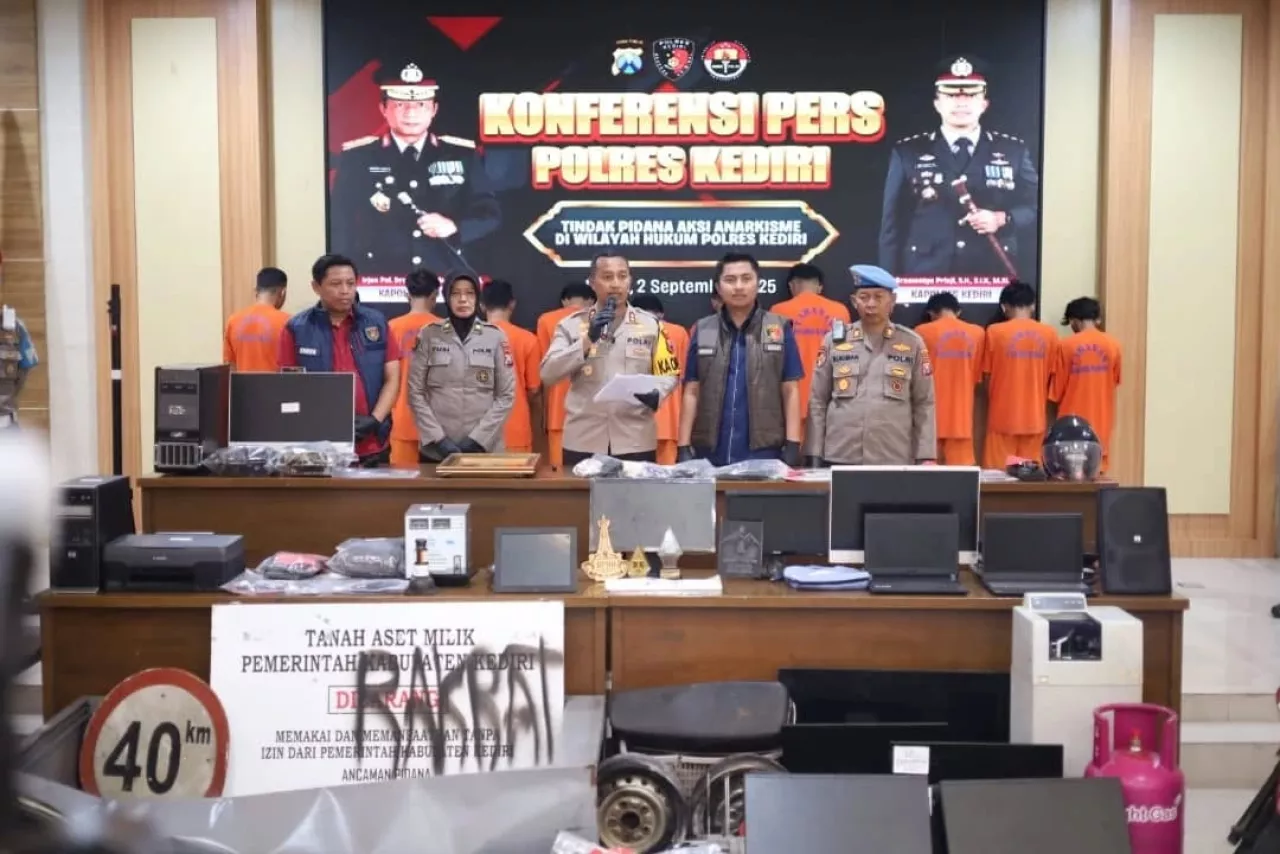 Polres Kediri Tetapkan 28 Tersangka Pengrusakan dan Penjarahan, 14 Masih di Bawah Umur