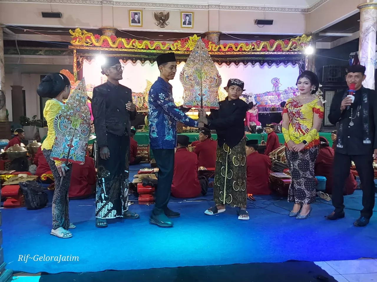 Sedekah Bumi Desa Gilang 2026, Doa Syukur dan Harmoni Budaya Menggema Lewat Wayang Kulit