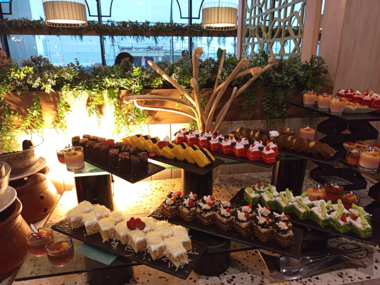 Leedon Hotel Surabaya Gelar Buka Puasa Hari Ketiga, Suguhkan Hidangan Spesial dan Suasana Hangat