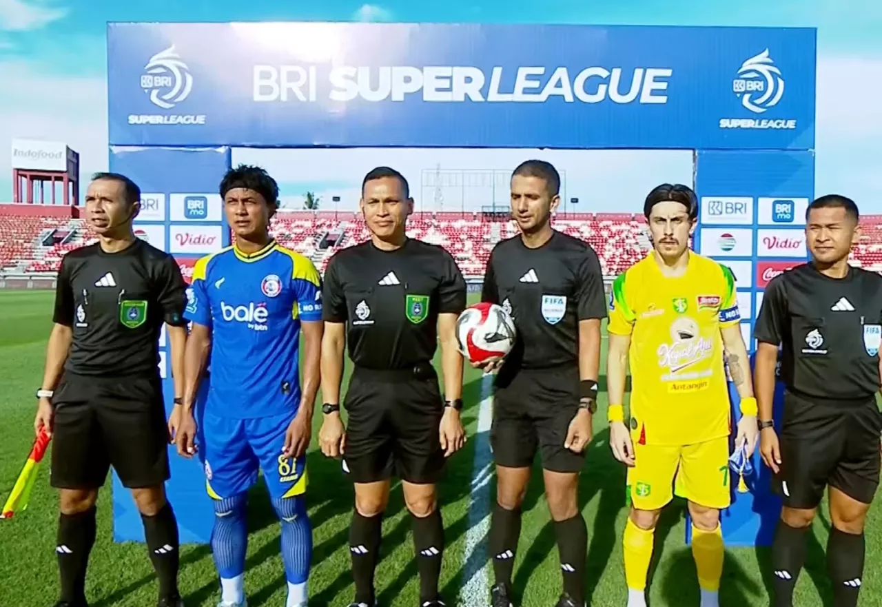 Persebaya Tampil Superior, Arema FC Tumbang 0-4 di Stadion Kapten I Wayan Dipta