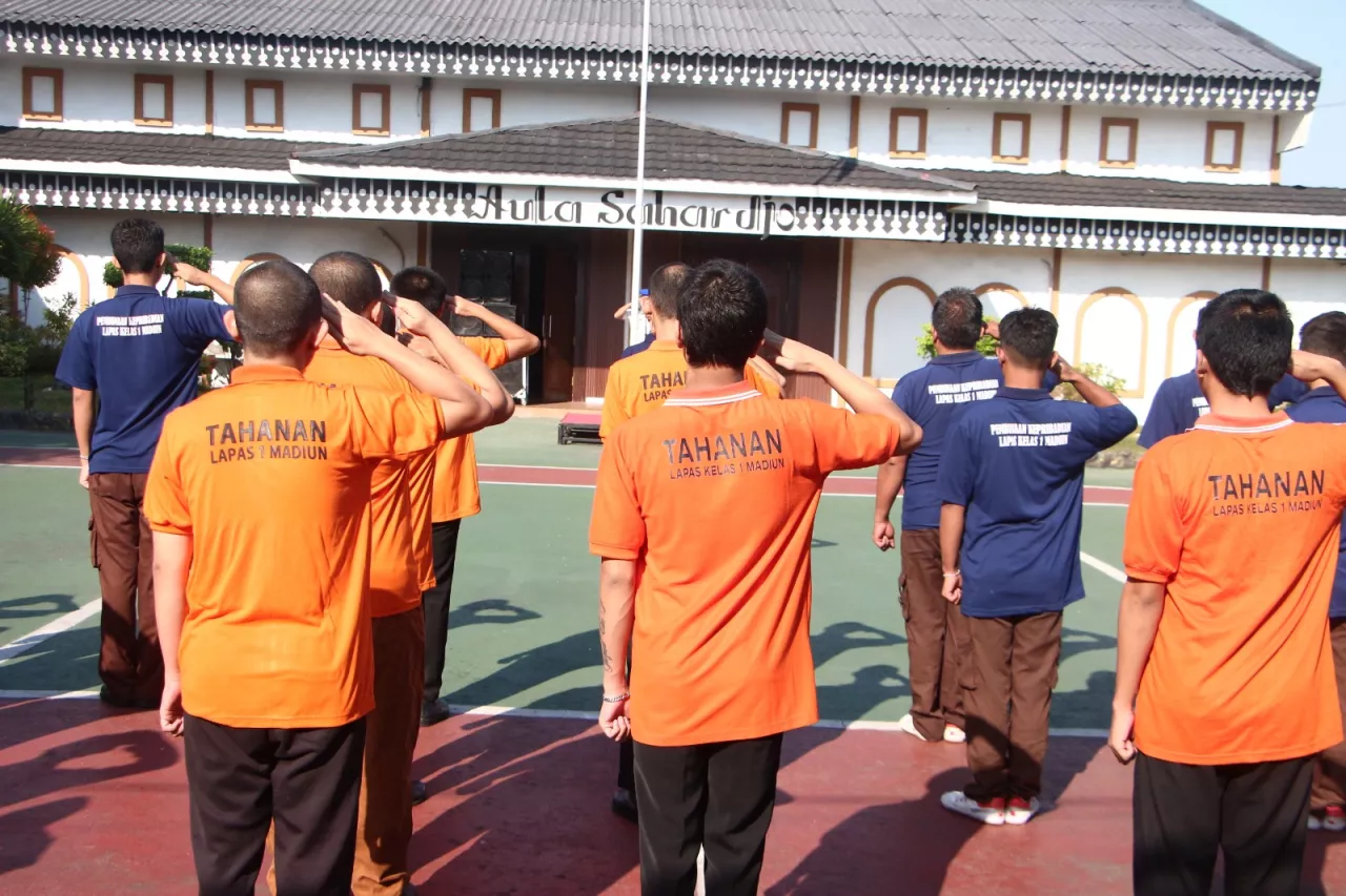 Perkuat Keamanan dan Pembinaan, Lapas Kelas I Madiun Gelar Apel Warga Binaan